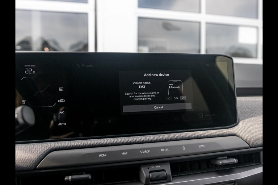 Kia EV3 Plus 81.4 kWh Private Lease v.a. € 479,- | Uit voorraad leverbaar - 2025 rijden!| 600km Rijbereik | Navi | 17" | Adapt. Cruise | Clima | PDC | Dakrails | Stoel&Stuurverw. | Priv Glass | BSM |