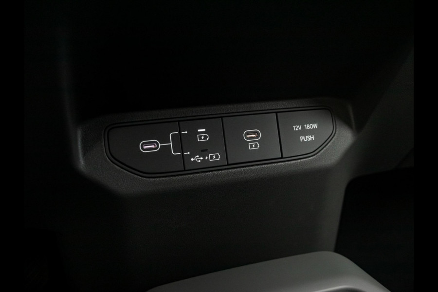 Kia EV3 Plus 81.4 kWh Private Lease v.a. € 479,- | Uit voorraad leverbaar - 2025 rijden!| 600km Rijbereik | Navi | 17" | Adapt. Cruise | Clima | PDC | Dakrails | Stoel&Stuurverw. | Priv Glass | BSM |