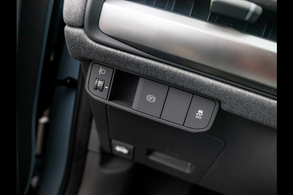 Kia EV3 Plus 81.4 kWh Private Lease v.a. € 479,- | Uit voorraad leverbaar - 2025 rijden!| 600km Rijbereik | Navi | 17" | Adapt. Cruise | Clima | PDC | Dakrails | Stoel&Stuurverw. | Priv Glass | BSM |
