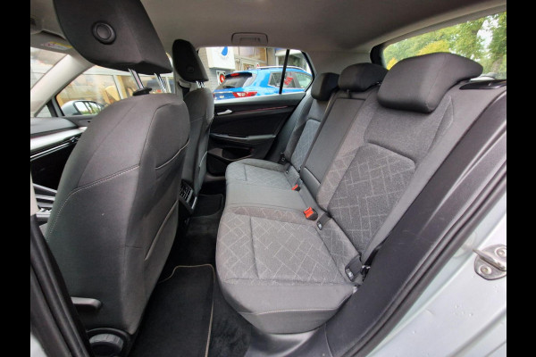 Volkswagen Golf 1.0 eTSI Life |DSG|ACC|Clima|PDC|17 inch|