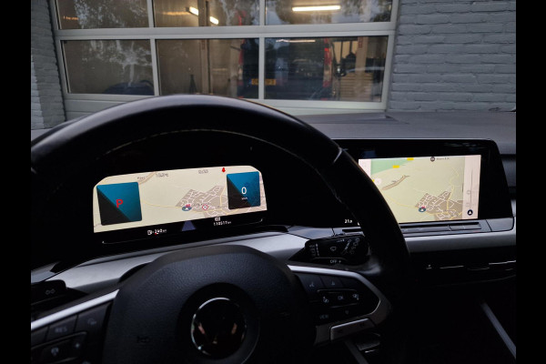 Volkswagen Golf 1.0 eTSI Life |DSG|ACC|Clima|PDC|17 inch|