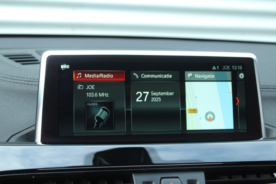 BMW X2 sDrive20i High 192pk Executive AUTOMAAT NL-Auto NAP 1e Eigenaar Panoramadak Clima Cruise Navi HUD El. Klep Trekhaak 1800kg