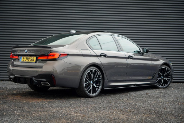 BMW 5 Serie 530i High Executive Edition / M-Sport / Laser / M-Stoelen / Schuifdak / Adaptive Cruise BMW 5 Serie 530i High Executive Edition / M-Sport / Laser / M-Stoelen / Schuifdak / Adaptive Cruise