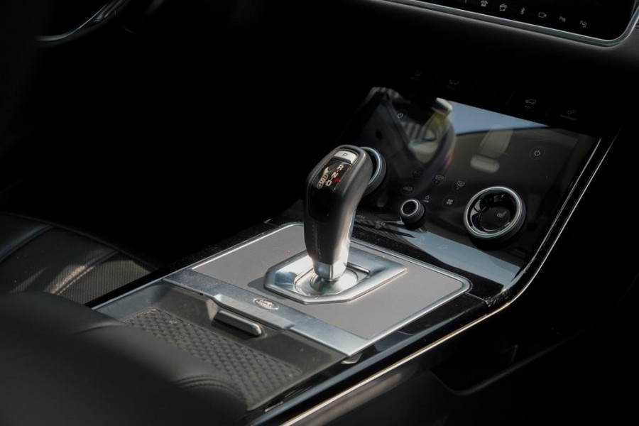 Land Rover Range Rover Evoque 2.0 P200 AWD R-Dynamic HSE / Pano / Memory / Camera