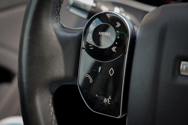 Land Rover Range Rover Evoque 2.0 P200 AWD R-Dynamic HSE / Pano / Memory / Camera