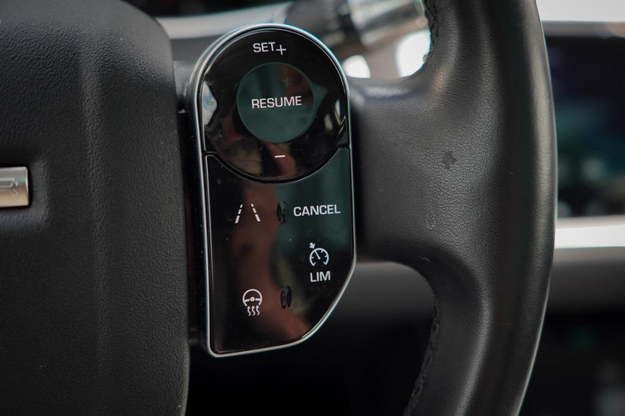 Land Rover Range Rover Evoque 2.0 P200 AWD R-Dynamic HSE / Pano / Memory / Camera