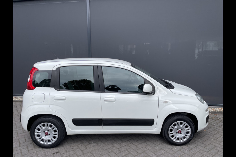 Fiat Panda 0.9 TwinAir Lounge Airco - Radio - Bluetooth - Mistlampen voor - stuur multifunctioneel - centrale deurvergrendeling