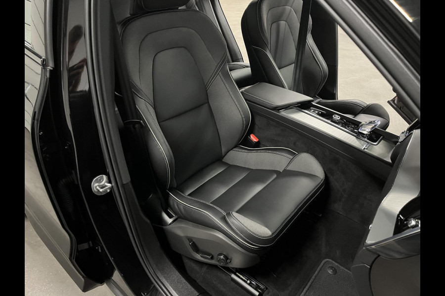 Volvo XC60 2.0 T6 Plug-in hybrid Black Edition | Open dak | Trekhaak | Long range | Adapt. Cruise control | Harman/Kardon |