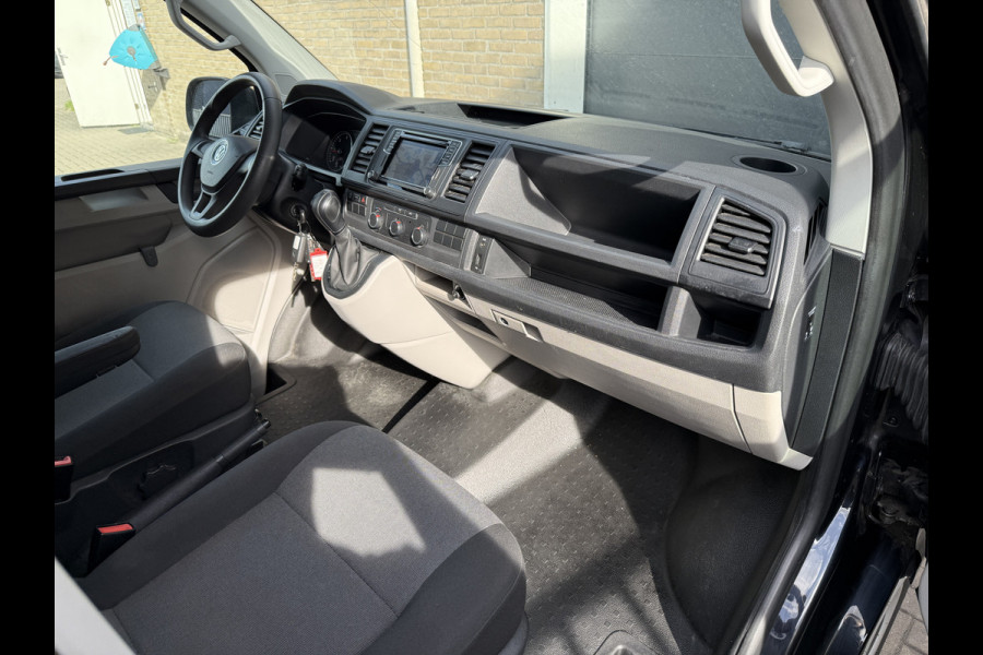 Volkswagen Transporter 2.0 TDI 150PK EURO 6 L1H1 Navigatie systeem/cruise control Volkswagen Transporter 2.0 TDI 150PK EURO 6 L1H1 Navigatie systeem/cruise control