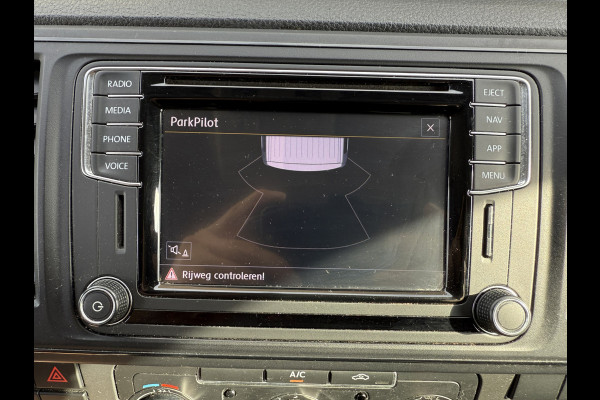 Volkswagen Transporter 2.0 TDI 150PK EURO 6 L1H1 Navigatie systeem/cruise control Volkswagen Transporter 2.0 TDI 150PK EURO 6 L1H1 Navigatie systeem/cruise control