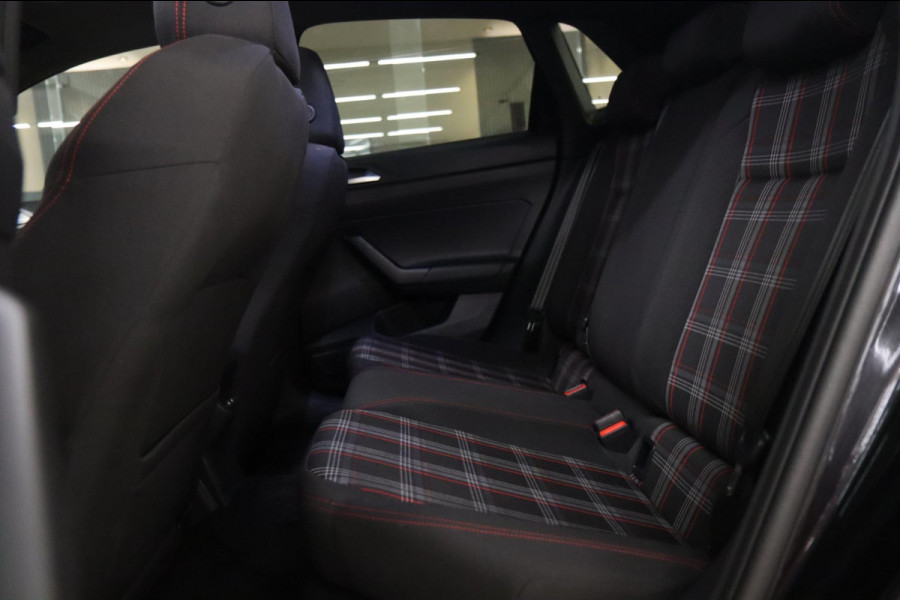 Volkswagen Polo 2.0 TSI GTI PANO/KEYLESS/ACC/LANE/BLINDSPOT/STOELV/VOL