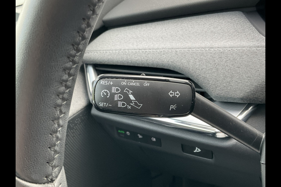 Škoda ENYAQ iV 80 Trekhaak Stoel/Stuurverw Carplay Warmtepomp Trekhaak 100% Elektrisch NL-Auto!