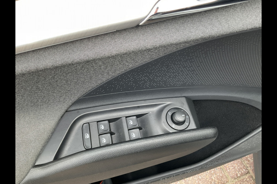 Škoda ENYAQ iV 80 Trekhaak Stoel/Stuurverw Carplay Warmtepomp Trekhaak 100% Elektrisch NL-Auto!