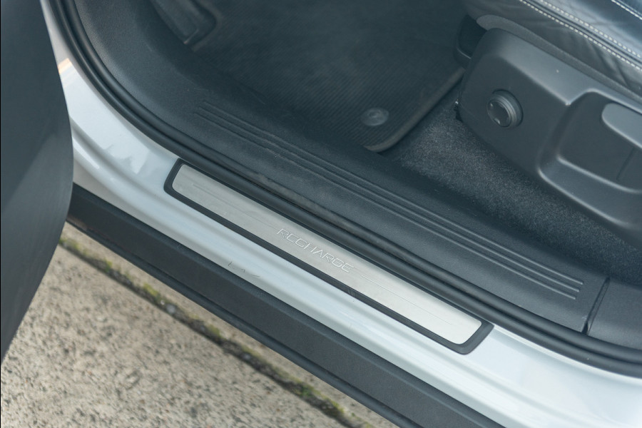 Volvo XC40 P8 Aut. R-Design Leder Stoelverwarming 408pk