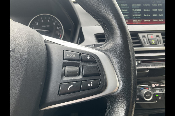 BMW X1 sDrive20i Corporate Lease High Executive Pano Trekhaak HUD Leer Led Elek.Klep Voll.Onderhouden!
