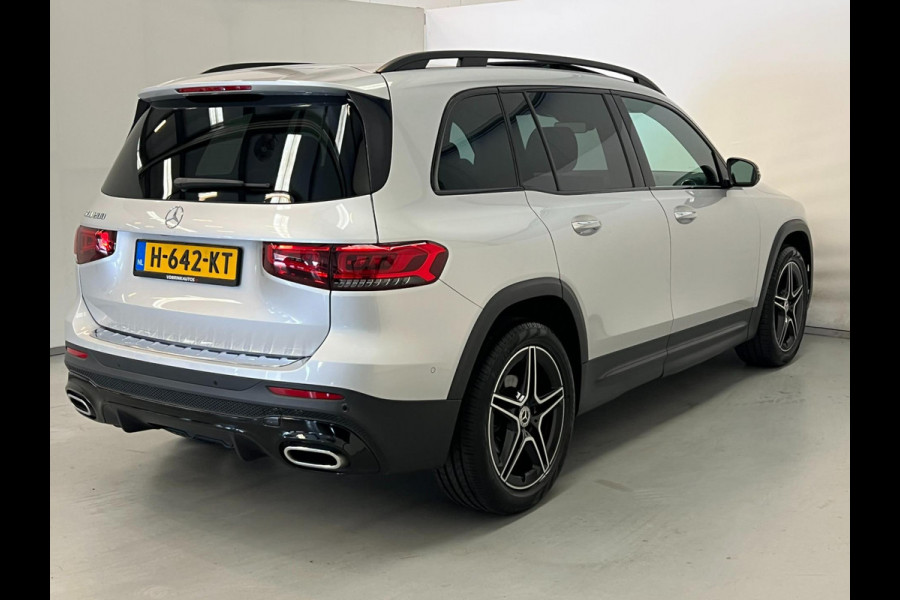 Mercedes-Benz GLB-Klasse 200 / AMG / NL-auto / BTW / Pano / Memory