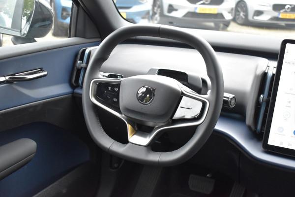 Volvo EX30 Extended Range Plus 69 kWh | ACC | H&K | Blis | Camera | 19'LMV  Camera