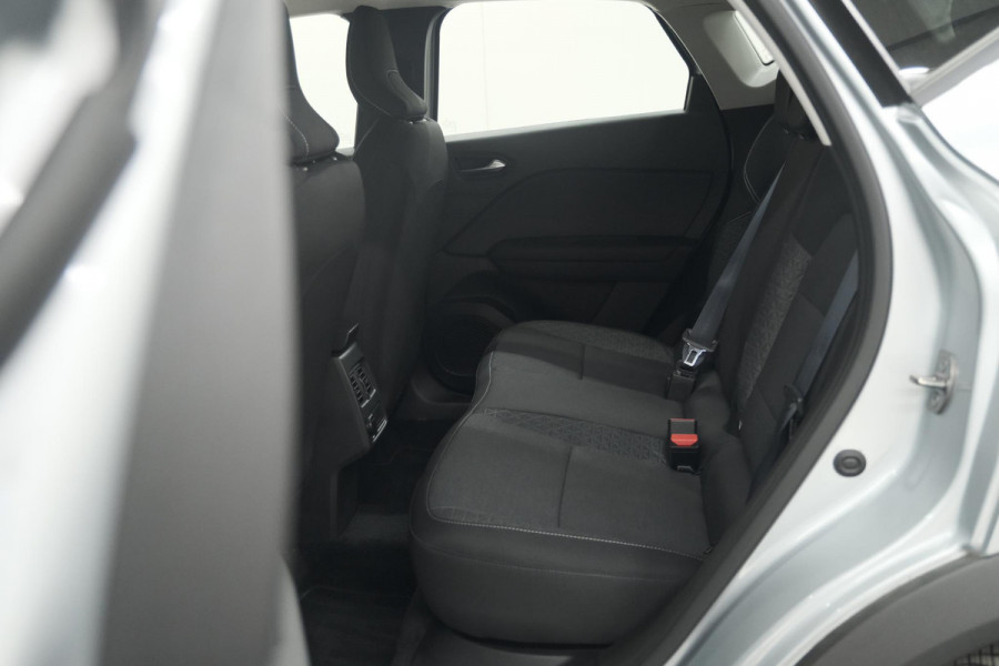 Renault Captur TCe 90 Evolution | Parkeersensoren | Navigatie | Allseason Banden | Apple Carplay Renault Captur TCe 90 Evolution | Parkeersensoren | Navigatie | Allseason Banden | Apple Carplay