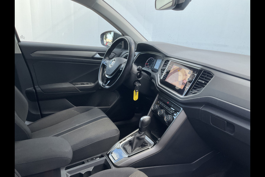 Volkswagen T-Roc 1.5 TSI Sport Trekhaak Automaat Adap.Cruise Navi Carplay PDC Stoelverw 49430KM!