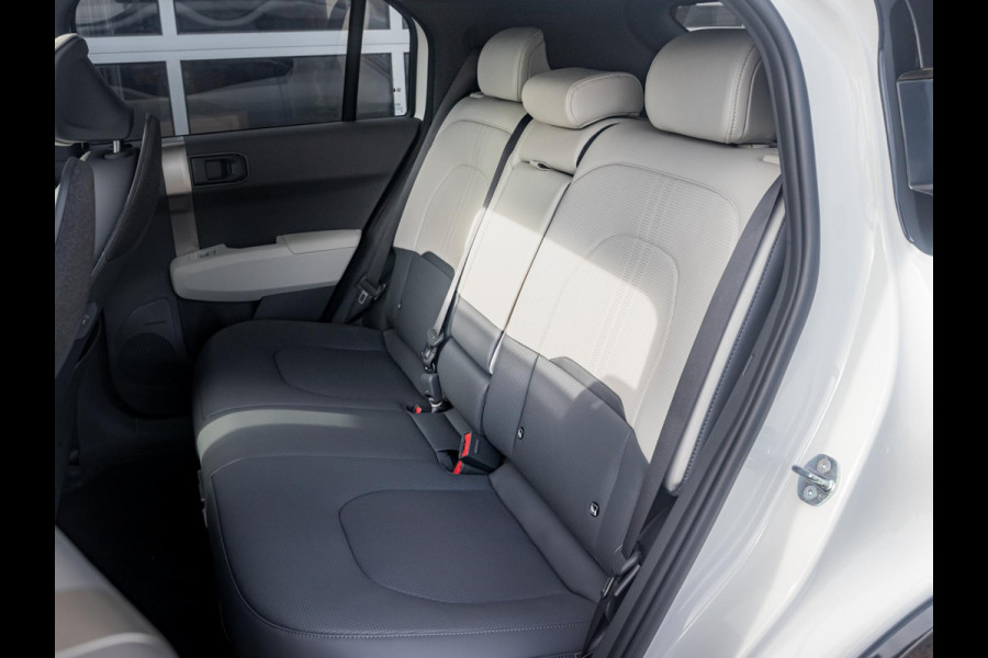 Kia EV3 GT-Line 81.4 kWh l Long range l Schuif kantel dak l Stoel / Stuurwielverwarming l Navigatie l Direct beschikbaar Kia EV3 GT-Line 81.4 kWh l Long range l Schuif kantel dak l Stoel / Stuurwielverwarming l Navigatie l Direct beschikbaar