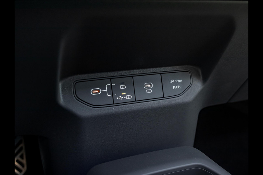 Kia EV3 GT-Line 81.4 kWh l Long range l Schuif kantel dak l Stoel / Stuurwielverwarming l Navigatie l Direct beschikbaar Kia EV3 GT-Line 81.4 kWh l Long range l Schuif kantel dak l Stoel / Stuurwielverwarming l Navigatie l Direct beschikbaar