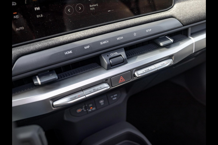 Kia EV3 GT-Line 81.4 kWh l Long range l Schuif kantel dak l Stoel / Stuurwielverwarming l Navigatie l Direct beschikbaar Kia EV3 GT-Line 81.4 kWh l Long range l Schuif kantel dak l Stoel / Stuurwielverwarming l Navigatie l Direct beschikbaar