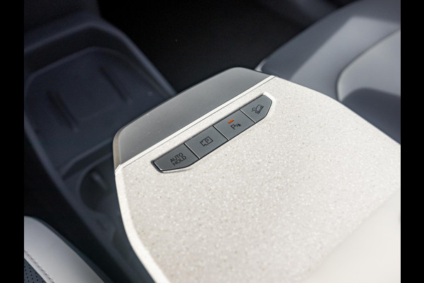 Kia EV3 GT-Line 81.4 kWh l Long range l Schuif kantel dak l Stoel / Stuurwielverwarming l Navigatie l Direct beschikbaar Kia EV3 GT-Line 81.4 kWh l Long range l Schuif kantel dak l Stoel / Stuurwielverwarming l Navigatie l Direct beschikbaar