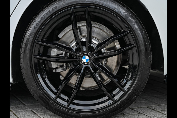 BMW 3 Serie Touring 330e xDrive M-SPORT | FACELIFT | ACCU 19,5 kWh | ACTIVE CRUISE | HIFI AUDIO | CAMERA | FULL-LED | STUUR- EN STOELVERWARM BMW 3 Serie Touring 330e xDrive M-SPORT | FACELIFT | ACCU 19,5 kWh | ACTIVE CRUISE | HIFI AUDIO | CAMERA | FULL-LED | STUUR- EN STOELVERWARM