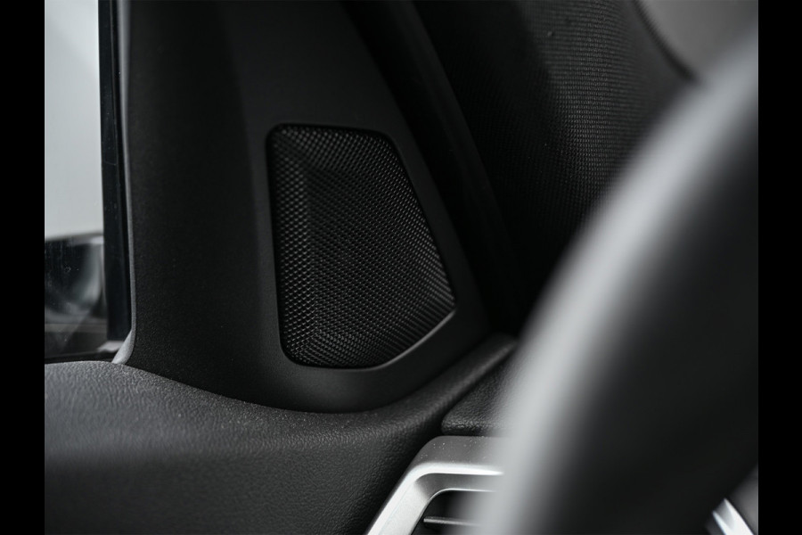 BMW 3 Serie Touring 330e xDrive M-SPORT | FACELIFT | ACCU 19,5 kWh | ACTIVE CRUISE | HIFI AUDIO | CAMERA | FULL-LED | STUUR- EN STOELVERWARM BMW 3 Serie Touring 330e xDrive M-SPORT | FACELIFT | ACCU 19,5 kWh | ACTIVE CRUISE | HIFI AUDIO | CAMERA | FULL-LED | STUUR- EN STOELVERWARM