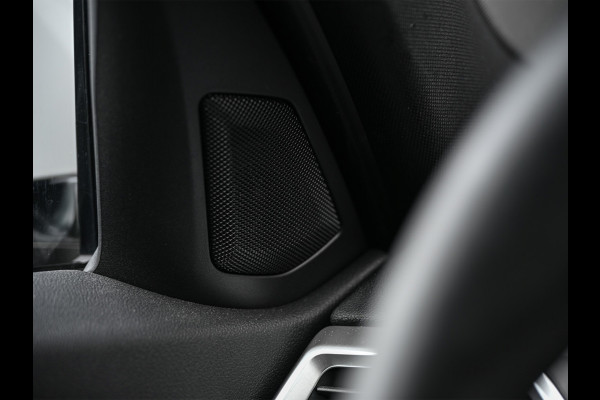 BMW 3 Serie Touring 330e xDrive M-SPORT | FACELIFT | ACCU 19,5 kWh | ACTIVE CRUISE | HIFI AUDIO | CAMERA | FULL-LED | STUUR- EN STOELVERWARM BMW 3 Serie Touring 330e xDrive M-SPORT | FACELIFT | ACCU 19,5 kWh | ACTIVE CRUISE | HIFI AUDIO | CAMERA | FULL-LED | STUUR- EN STOELVERWARM