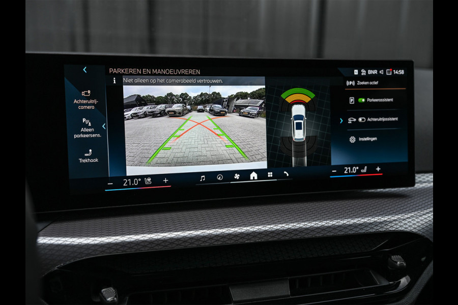 BMW 3 Serie Touring 330e xDrive M-SPORT | FACELIFT | ACCU 19,5 kWh | ACTIVE CRUISE | HIFI AUDIO | CAMERA | FULL-LED | STUUR- EN STOELVERWARM BMW 3 Serie Touring 330e xDrive M-SPORT | FACELIFT | ACCU 19,5 kWh | ACTIVE CRUISE | HIFI AUDIO | CAMERA | FULL-LED | STUUR- EN STOELVERWARM