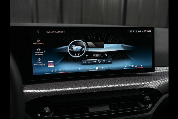 BMW 3 Serie Touring 330e xDrive M-SPORT | FACELIFT | ACCU 19,5 kWh | ACTIVE CRUISE | HIFI AUDIO | CAMERA | FULL-LED | STUUR- EN STOELVERWARM BMW 3 Serie Touring 330e xDrive M-SPORT | FACELIFT | ACCU 19,5 kWh | ACTIVE CRUISE | HIFI AUDIO | CAMERA | FULL-LED | STUUR- EN STOELVERWARM