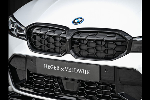 BMW 3 Serie Touring 330e xDrive M-SPORT | FACELIFT | ACCU 19,5 kWh | ACTIVE CRUISE | HIFI AUDIO | CAMERA | FULL-LED | STUUR- EN STOELVERWARM BMW 3 Serie Touring 330e xDrive M-SPORT | FACELIFT | ACCU 19,5 kWh | ACTIVE CRUISE | HIFI AUDIO | CAMERA | FULL-LED | STUUR- EN STOELVERWARM