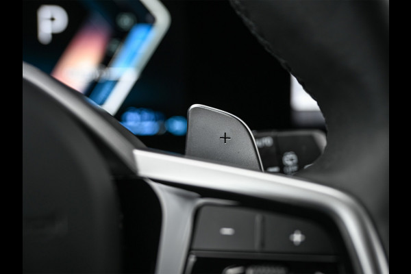 BMW 3 Serie Touring 330e xDrive M-SPORT | FACELIFT | ACCU 19,5 kWh | ACTIVE CRUISE | HIFI AUDIO | CAMERA | FULL-LED | STUUR- EN STOELVERWARM BMW 3 Serie Touring 330e xDrive M-SPORT | FACELIFT | ACCU 19,5 kWh | ACTIVE CRUISE | HIFI AUDIO | CAMERA | FULL-LED | STUUR- EN STOELVERWARM