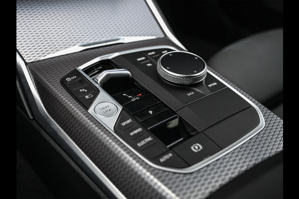 BMW 3 Serie Touring 330e xDrive M-SPORT | FACELIFT | ACCU 19,5 kWh | ACTIVE CRUISE | HIFI AUDIO | CAMERA | FULL-LED | STUUR- EN STOELVERWARM BMW 3 Serie Touring 330e xDrive M-SPORT | FACELIFT | ACCU 19,5 kWh | ACTIVE CRUISE | HIFI AUDIO | CAMERA | FULL-LED | STUUR- EN STOELVERWARM