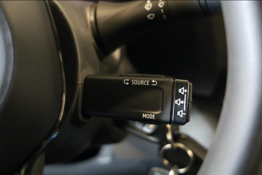 Nissan Primastar 2.0 dCi L2/H1 LED ACENTA CAMERA PDC CRUISE AIRCO NAP TREKHAAK ZWART IMPERIAAL INRICHTING LEASE V/A 144,- p.m.