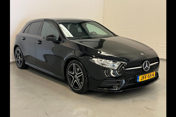 Mercedes-Benz A-Klasse 200 AMG Night Edition / Sfeerverlichting