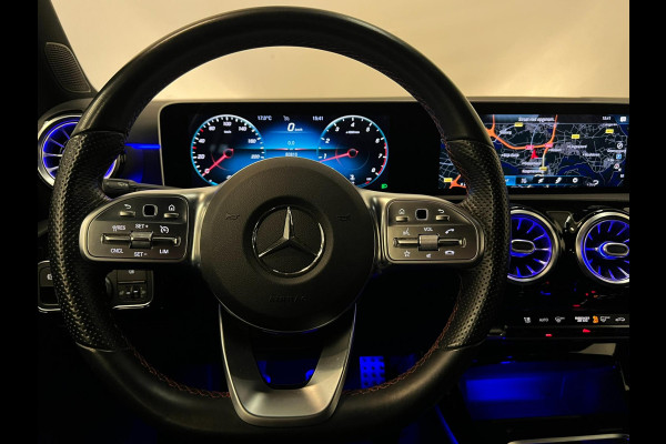 Mercedes-Benz A-Klasse 200 AMG Night Edition / Sfeerverlichting