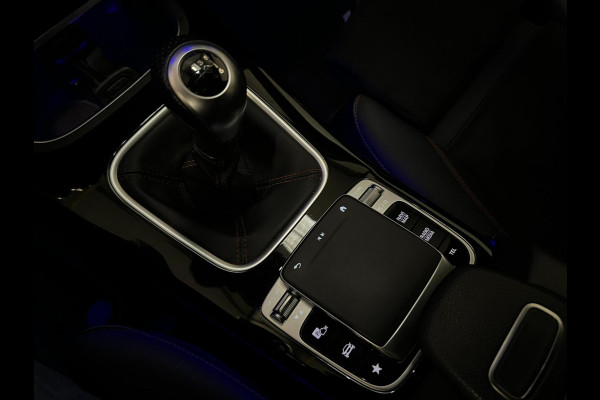 Mercedes-Benz A-Klasse 200 AMG Night Edition / Sfeerverlichting