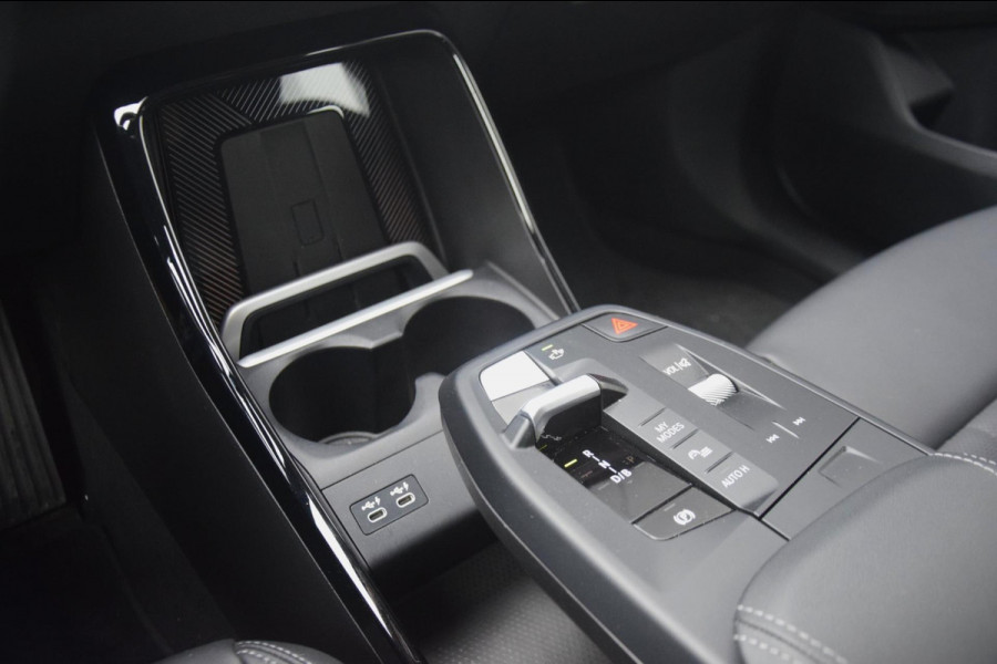 BMW iX1 XDrive30 Launch Edition 67 kWh + 7.757 EURO AAN EXTRA OPTIES!!