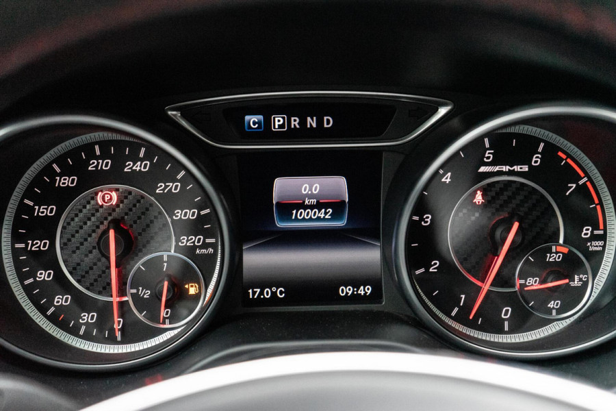 Mercedes-Benz A-Klasse AMG 45 4MATIC Pano / Memory / Apple car play