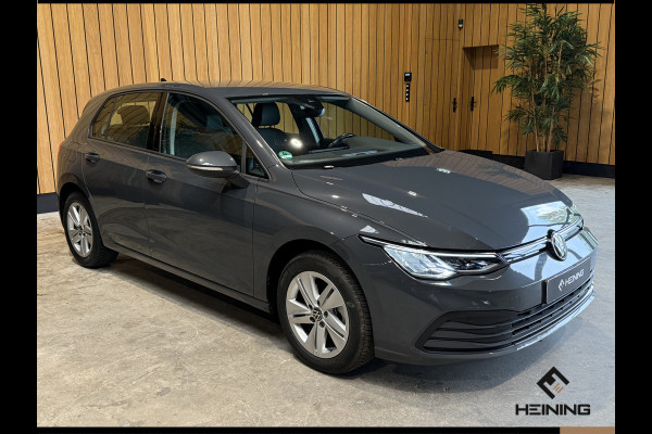 Volkswagen Golf 1.0 eTSI Life. Automaat. Navi. Apple carplay. Adaptive. Hollandse auto met NAP