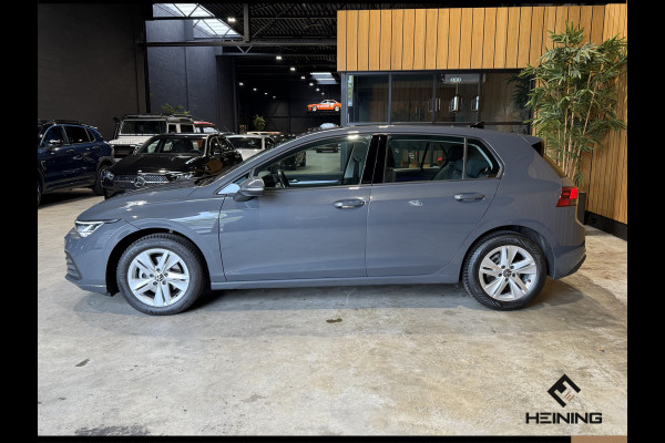 Volkswagen Golf 1.0 eTSI Life. Automaat. Navi. Apple carplay. Adaptive. Hollandse auto met NAP