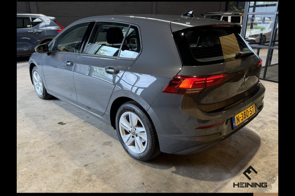 Volkswagen Golf 1.0 eTSI Life. Automaat. Navi. Apple carplay. Adaptive. Hollandse auto met NAP