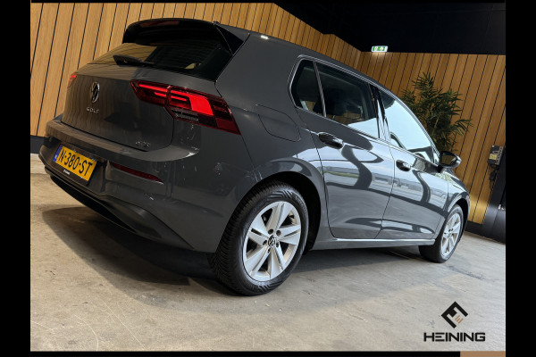 Volkswagen Golf 1.0 eTSI Life. Automaat. Navi. Apple carplay. Adaptive. Hollandse auto met NAP
