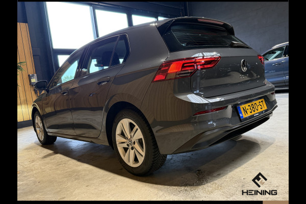 Volkswagen Golf 1.0 eTSI Life. Automaat. Navi. Apple carplay. Adaptive. Hollandse auto met NAP
