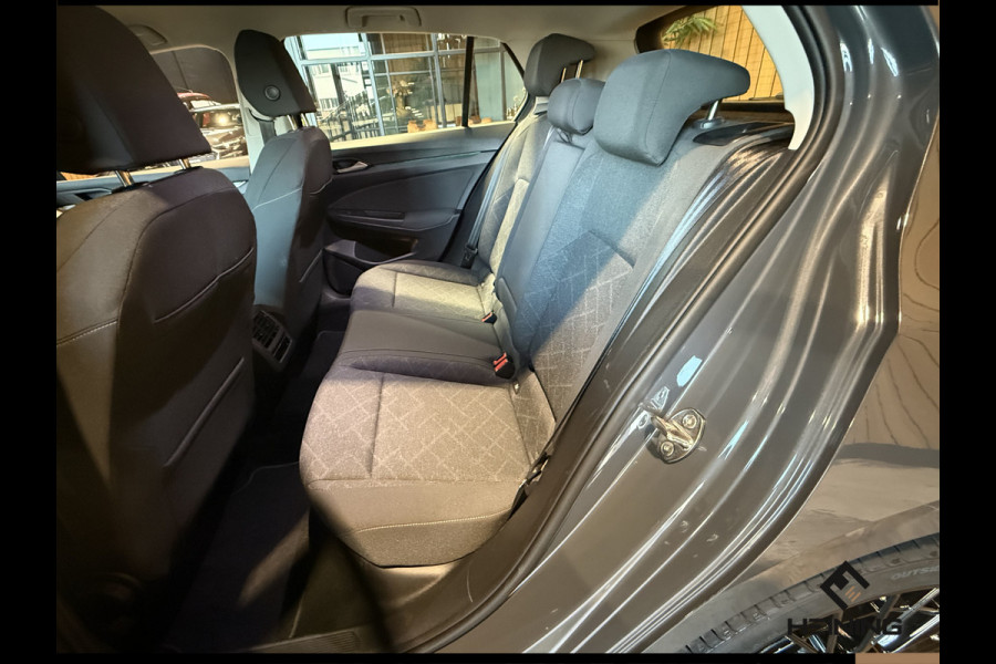 Volkswagen Golf 1.0 eTSI Life. Automaat. Navi. Apple carplay. Adaptive. Hollandse auto met NAP