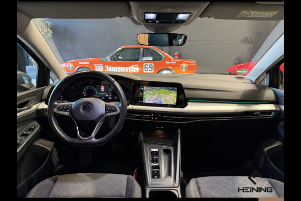Volkswagen Golf 1.0 eTSI Life. Automaat. Navi. Apple carplay. Adaptive. Hollandse auto met NAP