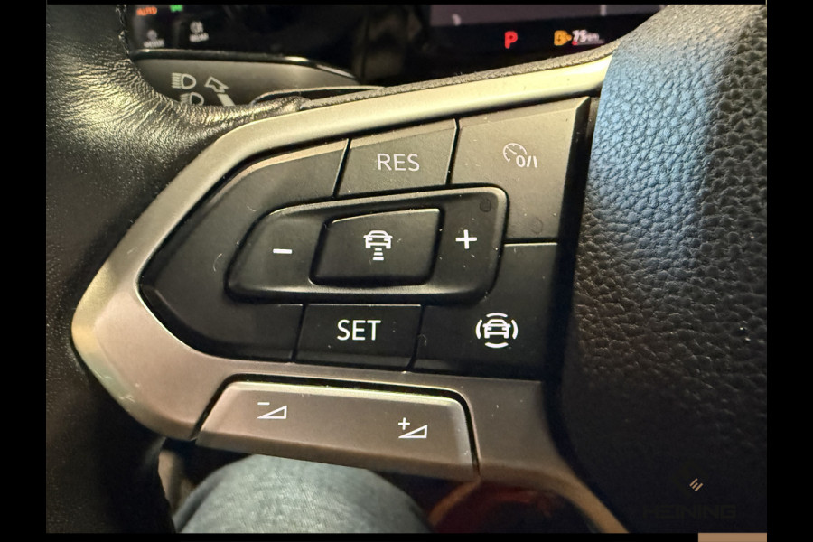Volkswagen Golf 1.0 eTSI Life. Automaat. Navi. Apple carplay. Adaptive. Hollandse auto met NAP