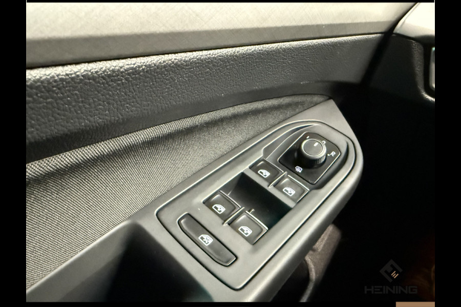 Volkswagen Golf 1.0 eTSI Life. Automaat. Navi. Apple carplay. Adaptive. Hollandse auto met NAP
